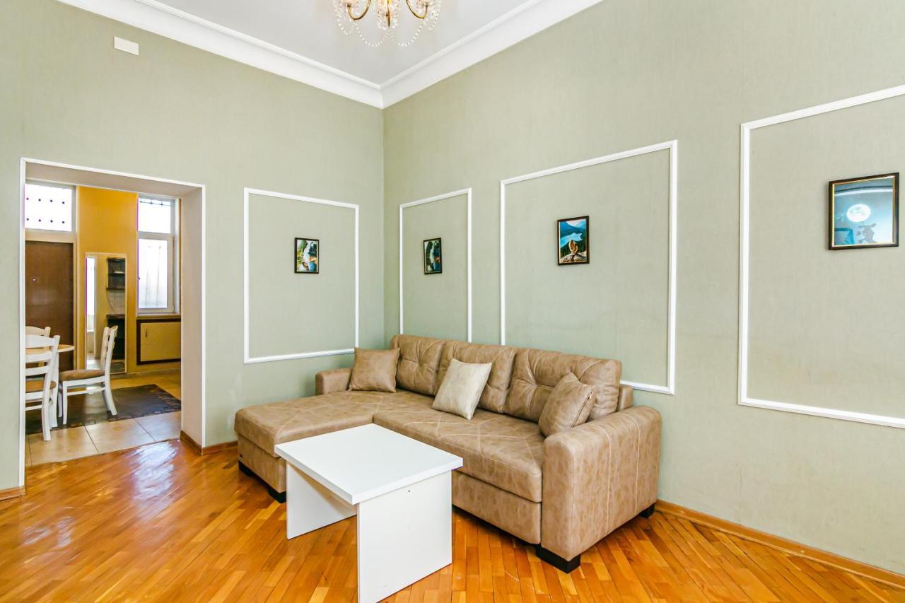 Windy City Apartment Bakoe Buitenkant foto