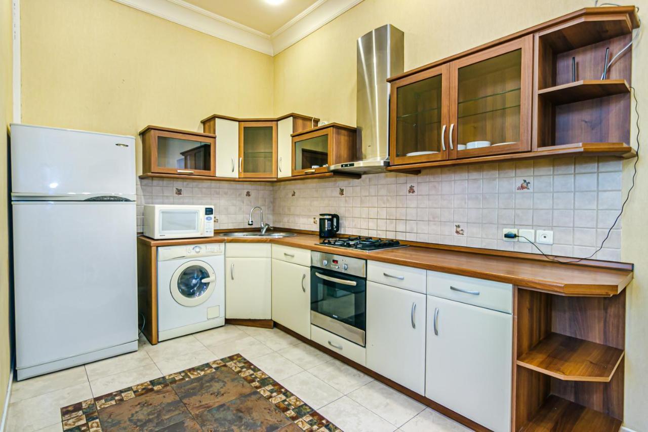 Windy City Apartment Bakoe Buitenkant foto